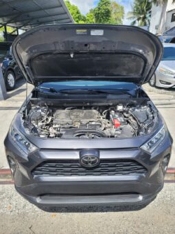 
										2020 TOYOTA RAV4 XLE full									