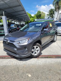 
										2020 TOYOTA RAV4 XLE full									