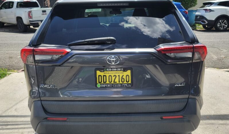 
								2020 TOYOTA RAV4 XLE full									