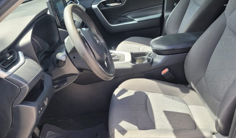 
								2020 TOYOTA RAV4 XLE full									