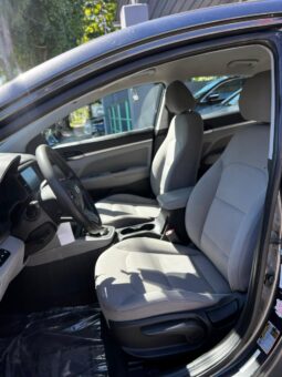 
										2020 HYUNDAI ELANTRA SEL full									