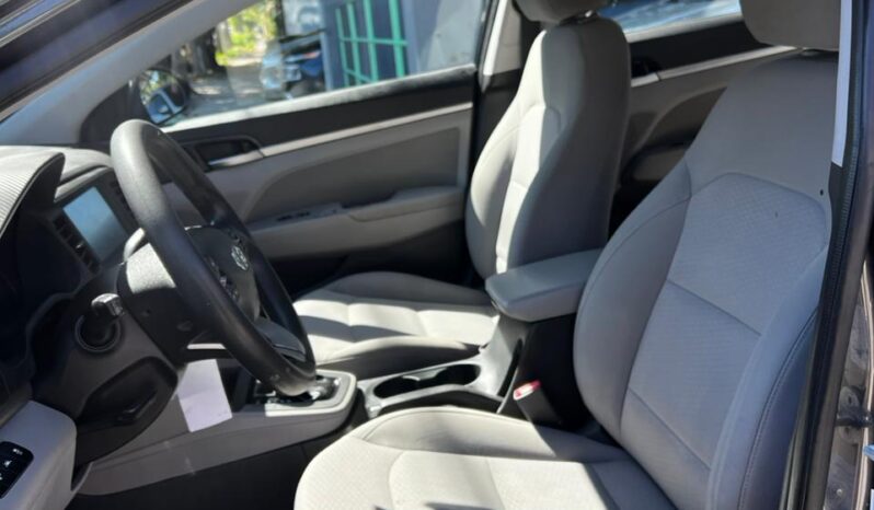 
								2020 HYUNDAI ELANTRA SEL full									
