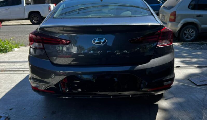 
								2020 HYUNDAI ELANTRA SEL full									