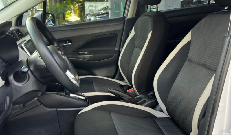 
								2021 NISSAN VERSA VS full									