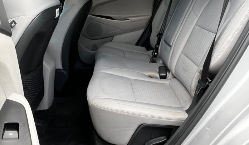 
								2020 HYUNDAI TUCSON SE full									