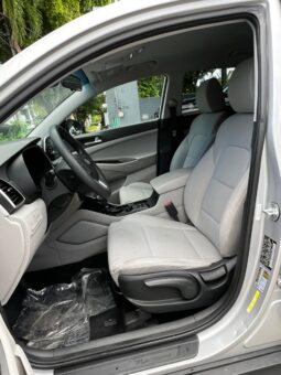 
										2020 HYUNDAI TUCSON SE full									
