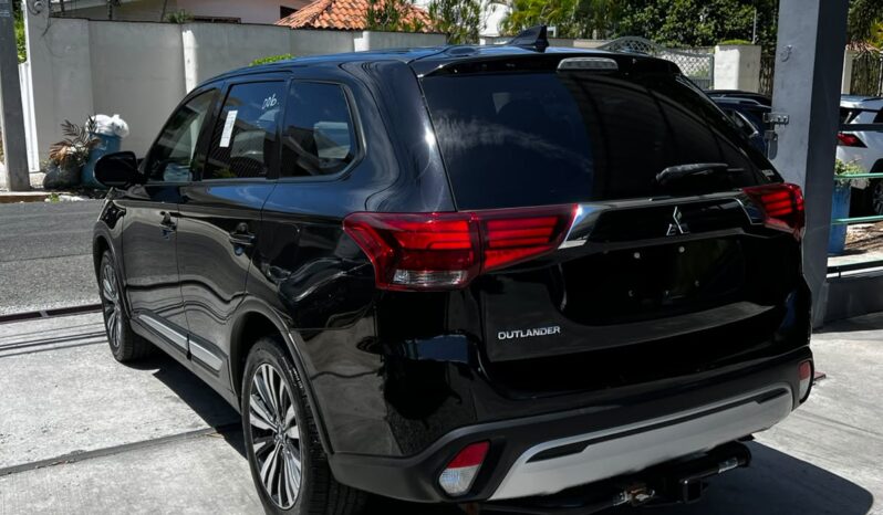 
								MITSUBISHI OUTLANDER full									